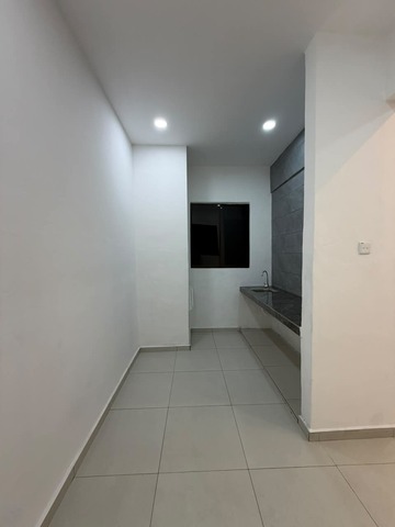 Taman Perling Low Cost Flat,Jalan Camar,Johor Bahru,Level 4,Renovated image