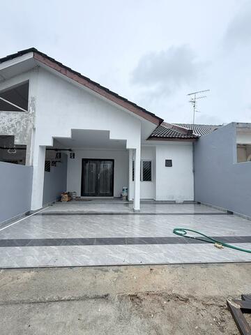 Desa Harmoni Single Storey Terrace,Renovated,Extend,Molek,Johor Bahru image
