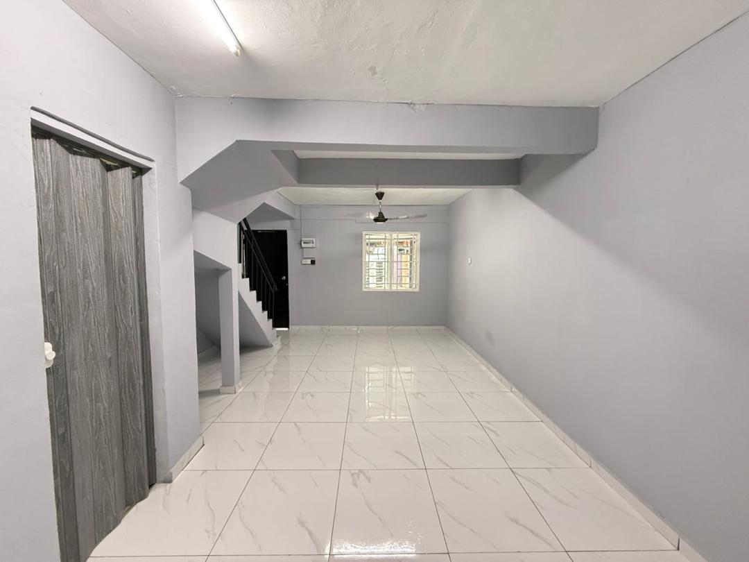 Taman Skudai Baru 2 Sty Low Cost,Jalan Hang Tuah,Skudai,Renovated,Full Loan image