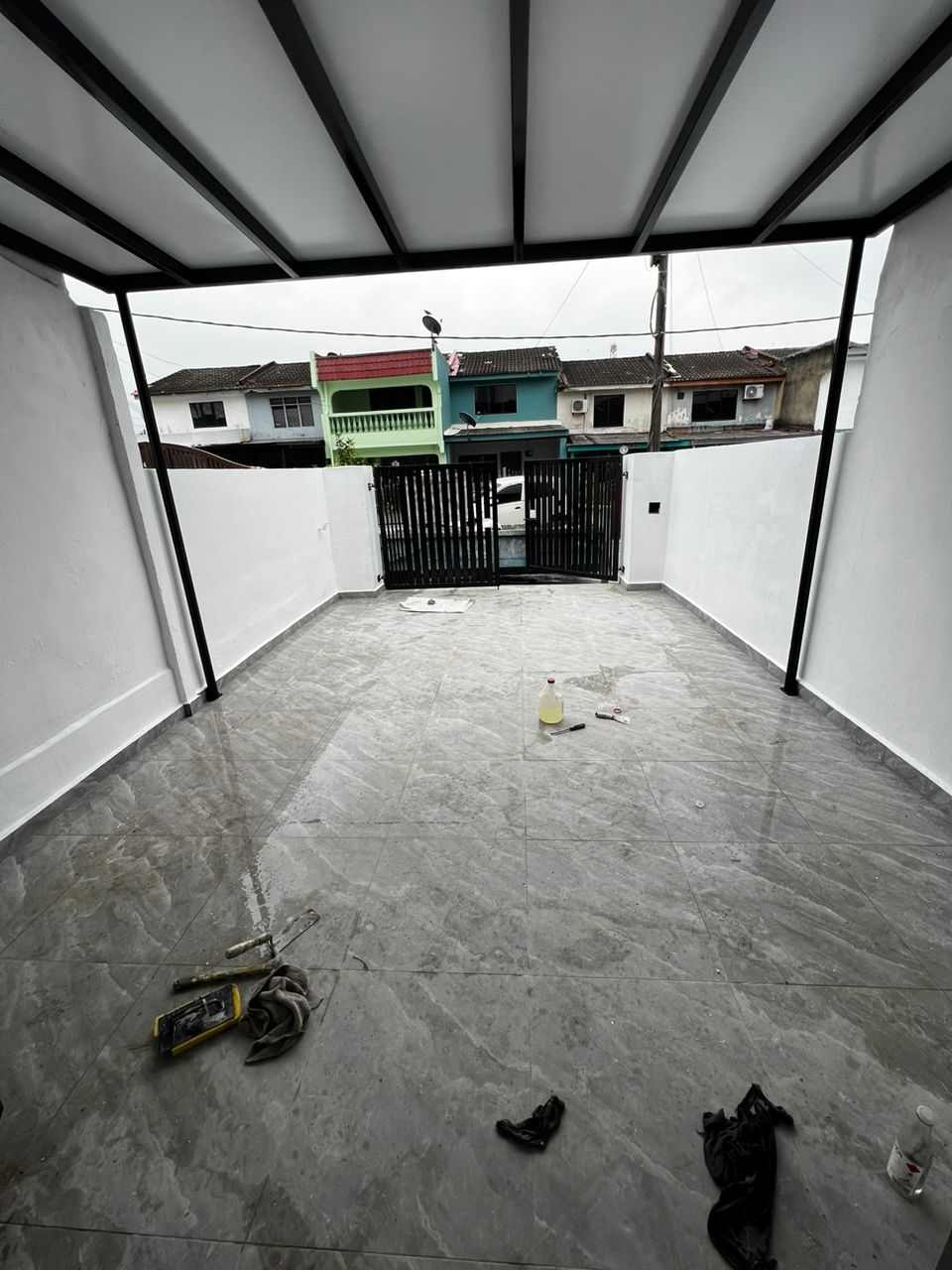 Taman Megah Ria Double Storey Low Cost,Jalan Bayan,Masai,Renovated image