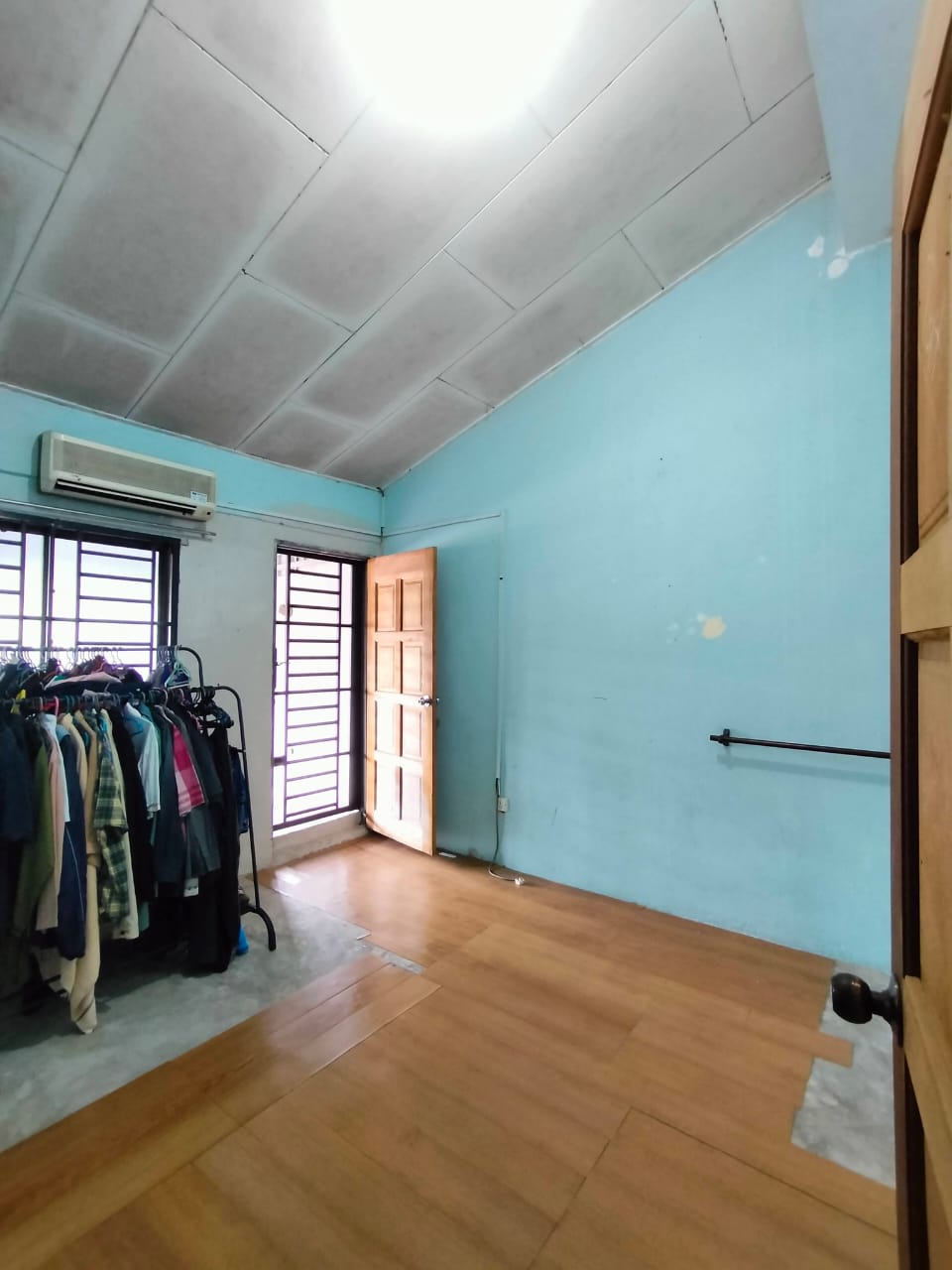 Taman Desa Jaya 2 Sty Low Cost,Jalan Lembah,Johor Bahru,Renovated,Extend image