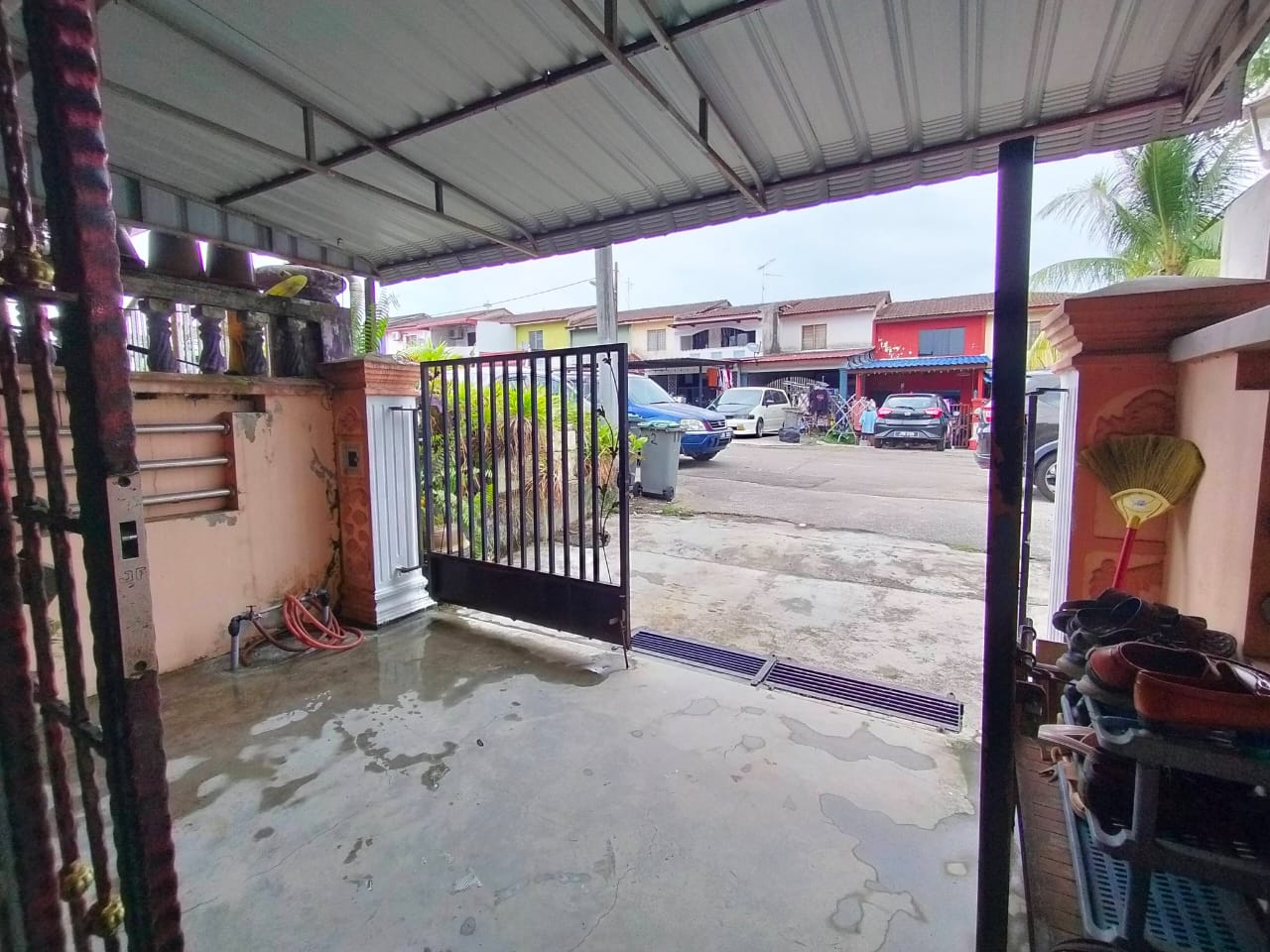 Taman Desa Jaya 2 Sty Low Cost,Jalan Lembah,Johor Bahru,Renovated,Extend image