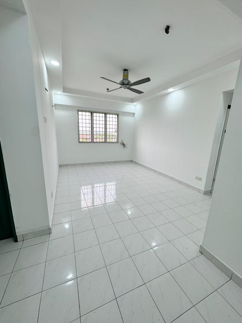 Persiaran Tanjung Apartment,Level 7,Tampoi,Skudai,Renovated,Full Loan image