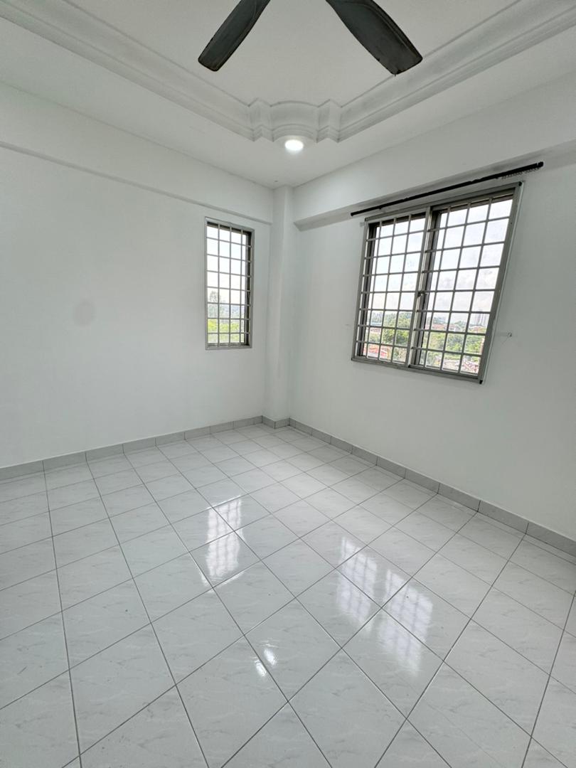 Persiaran Tanjung Apartment,Level 7,Tampoi,Skudai,Renovated,Full Loan image