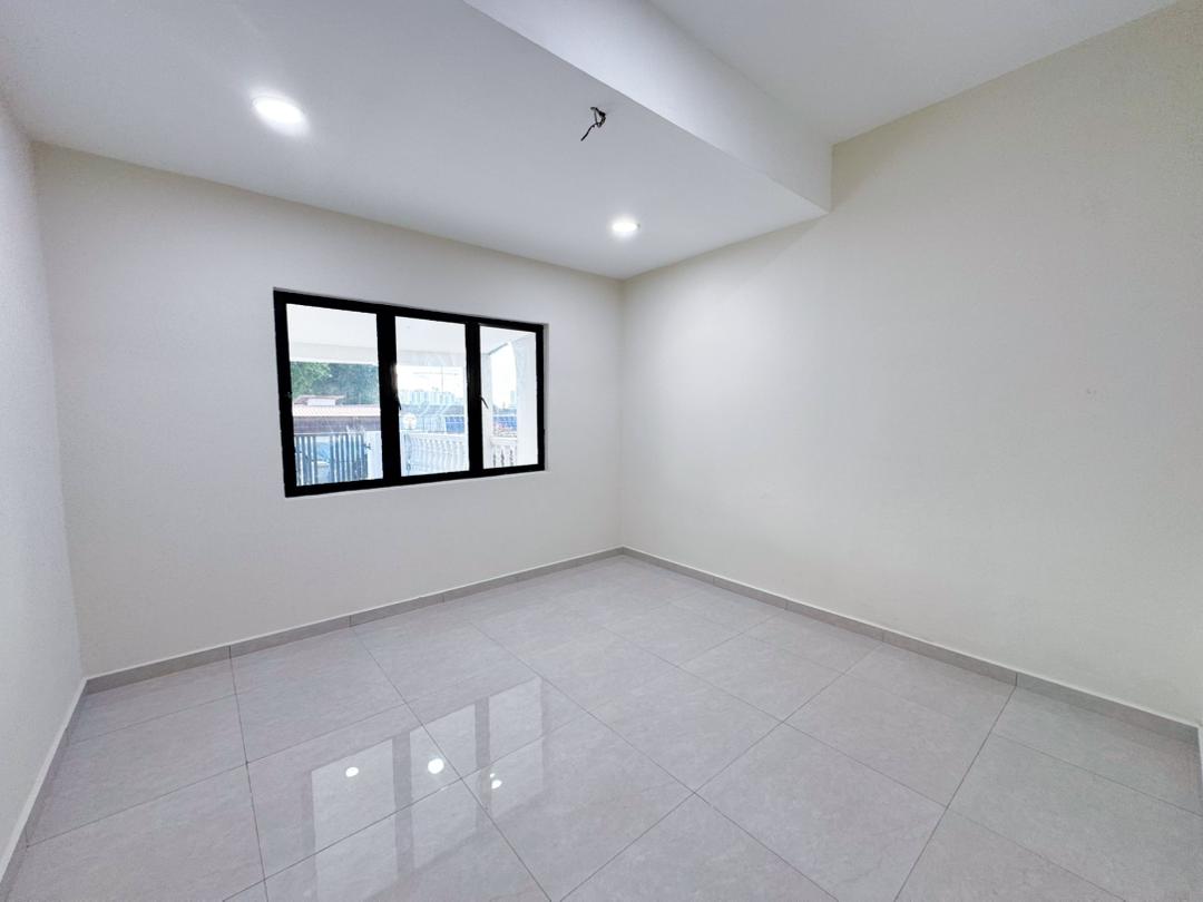 Taman Abad Single Storey Terrace,Jalan Landak,Jb Town,Renovated,Extend image