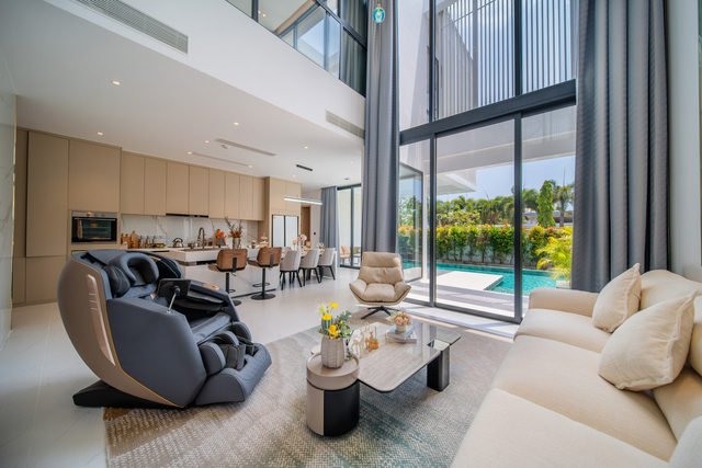 Final Opportunity to Own a Smart Luxury Villa in Chalong image