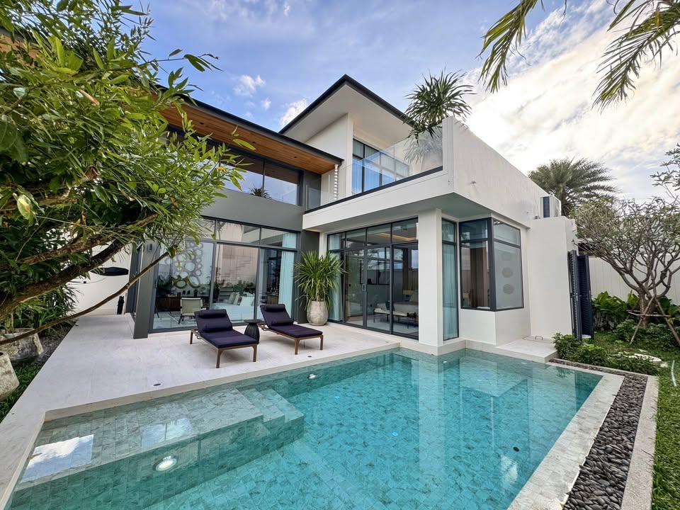 Exclusive Luxury Pool Villas in Chalong, Phuket image
