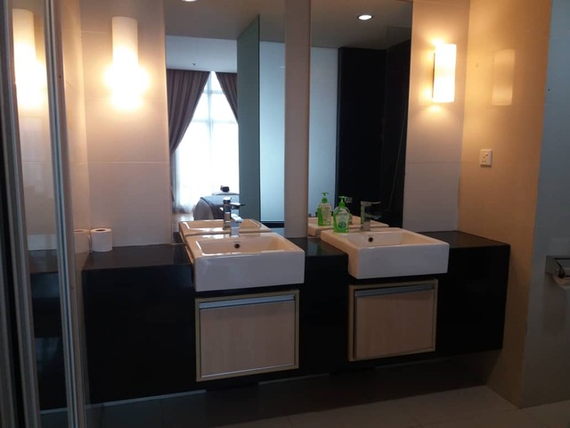 Dua Sentral Residential Tower image