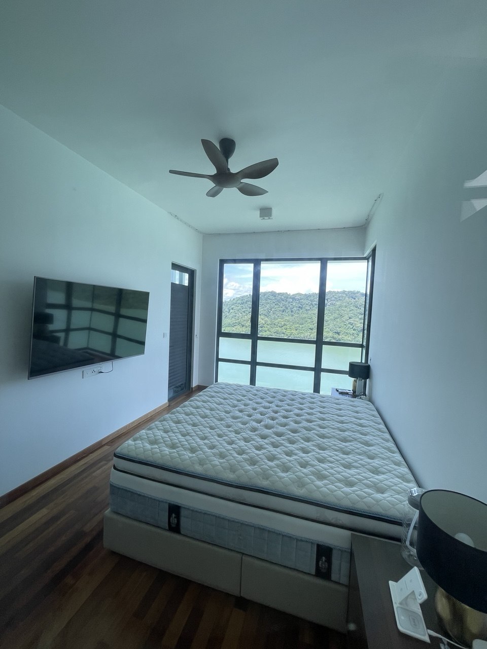 Queens Residences Q1 @ Queens Waterfront image