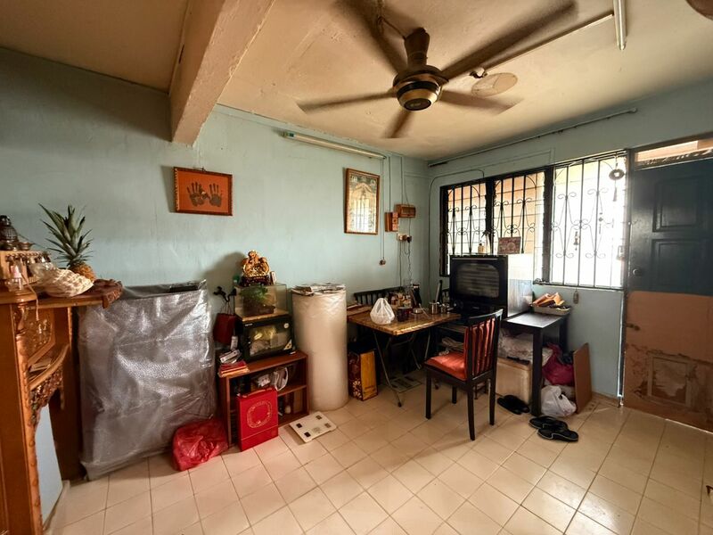 Taman Ungku Tun Aminah Low Cost Flat,Level 3,Skudai,Full Loan