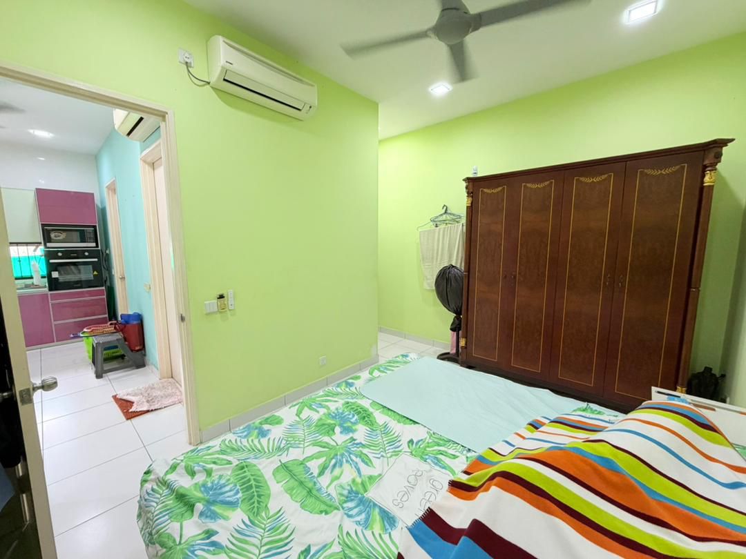 Taman Setia Tropika 2 Sty Cluster Corner Lot,Johor Bahru,Renovated,Big Land image
