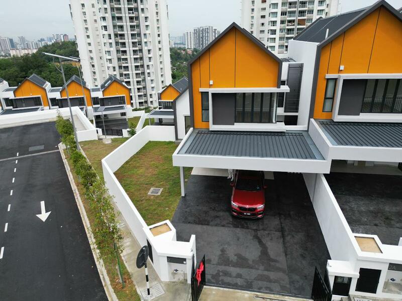 East 57 (Residensi Laman Timur)