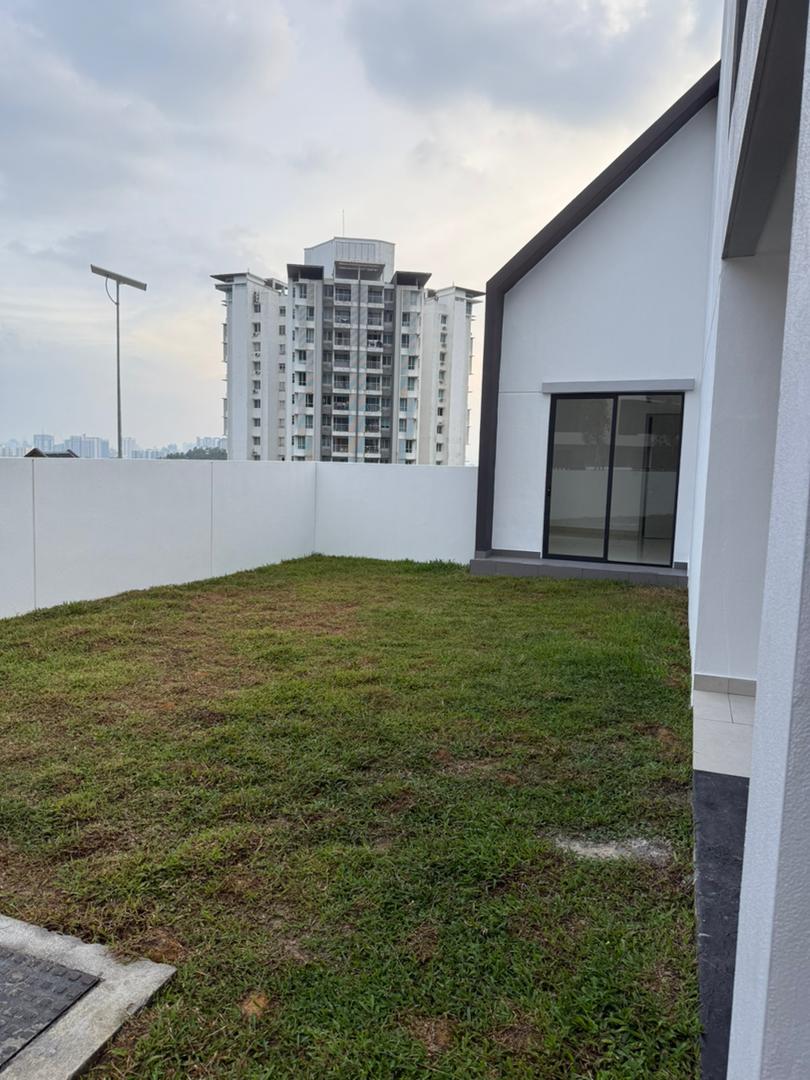 East 57 (Residensi Laman Timur) image