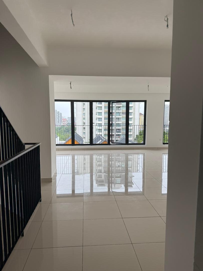 East 57 (Residensi Laman Timur) image