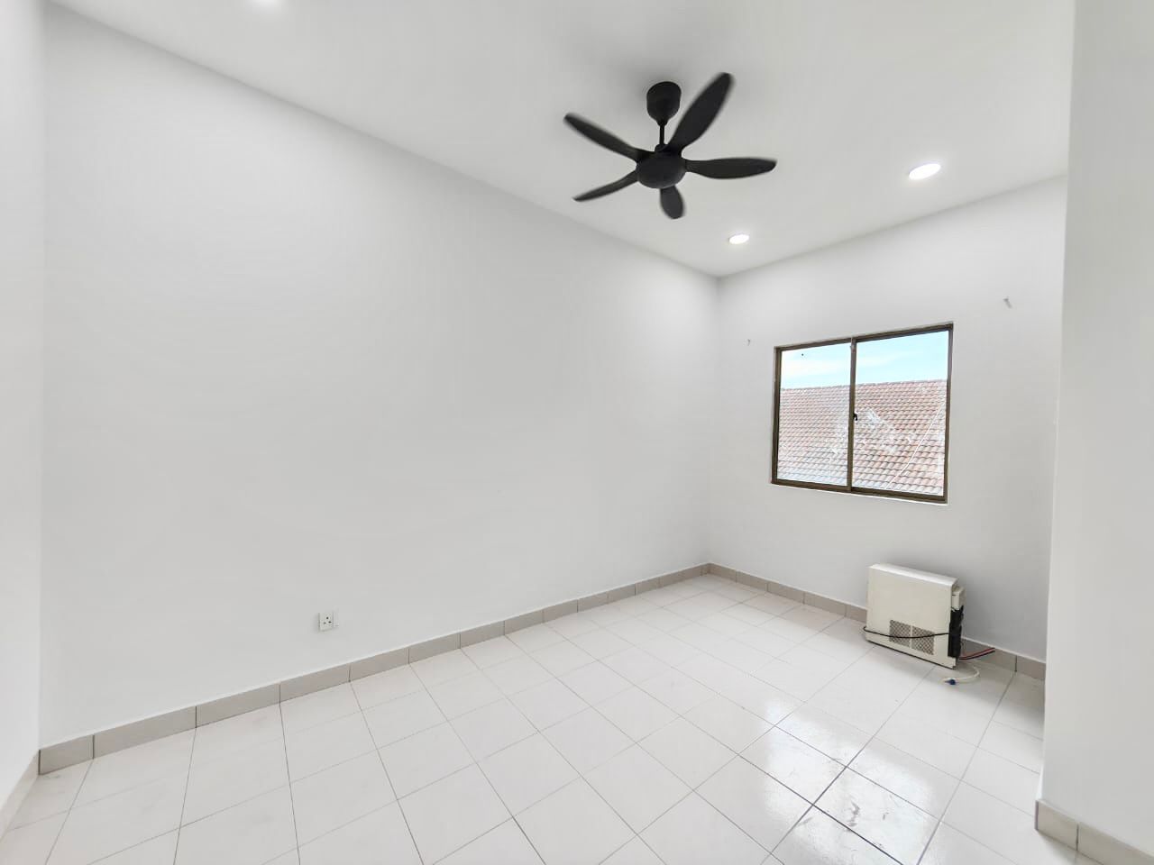 Taman Puteri Wangsa 2 Sty Endlot,Full Loan,Ulu Tiram,Puteri Park,Renovated image