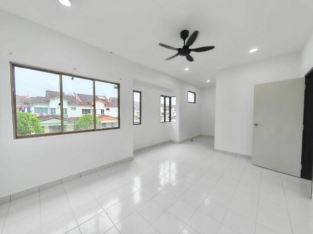 Taman Puteri Wangsa 2 Sty Endlot,Full Loan,Ulu Tiram,Puteri Park,Renovated image