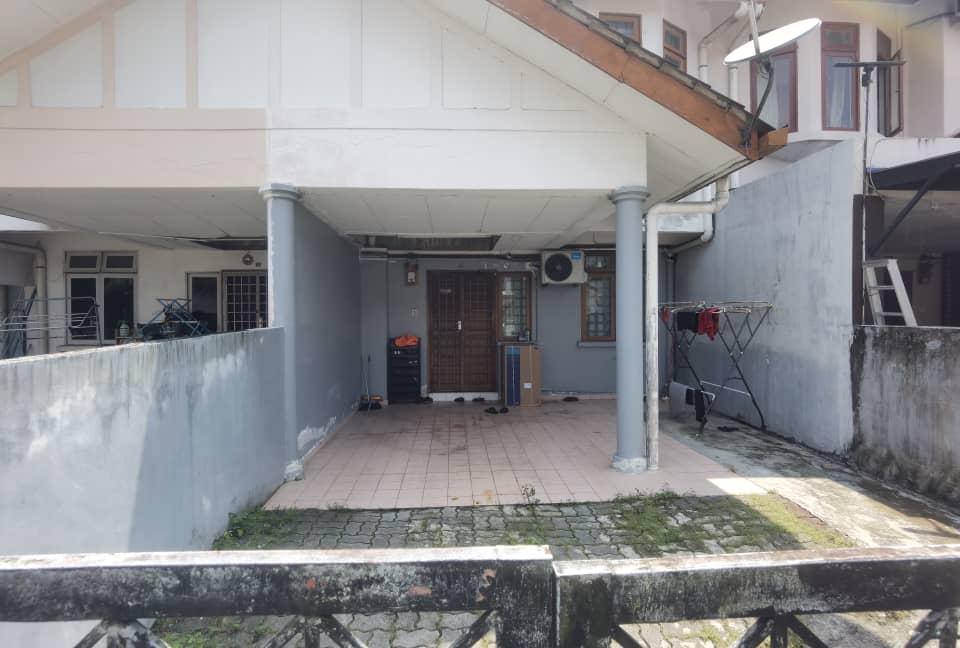 Taman Bukit Tiram Single Storey Terrace,Jalan Banang,Ulu Tiram,Renovated image