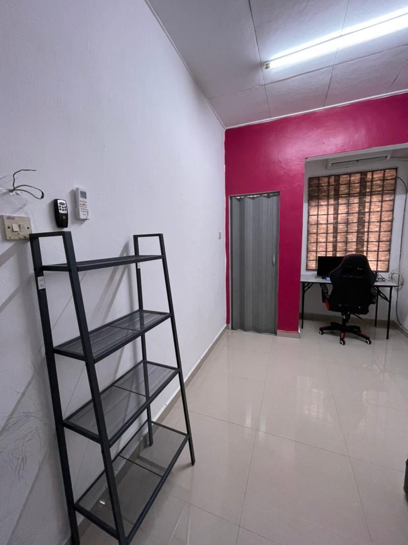 Taman Bukit Tiram Single Storey Terrace,Jalan Banang,Ulu Tiram,Renovated image