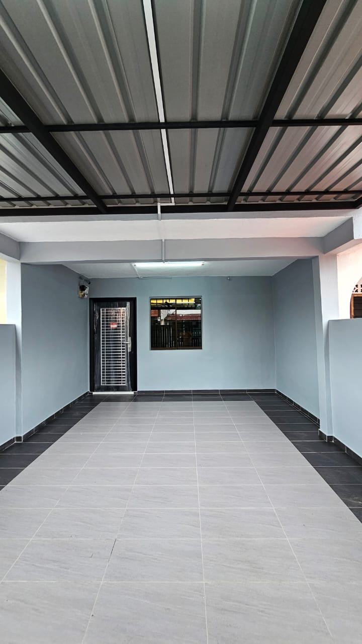 Taman Johor Jaya 2 Sty Low Cost,Jalan Seroja,Johor Bahru,Renovated image