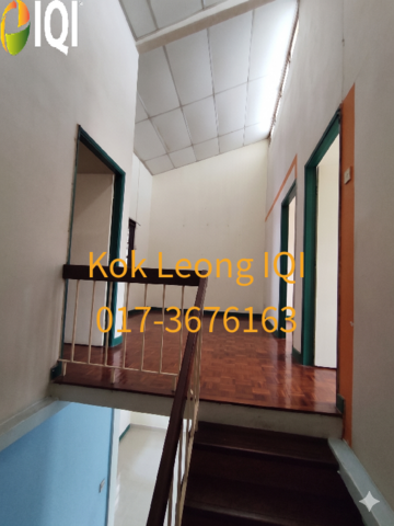 Freehold 2-Storey House @ SS5C Kelana Jaya (Spacious 22'x75' Land Area) image
