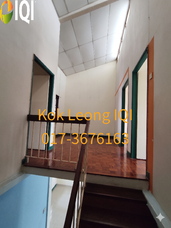 Freehold 2-Storey House @ SS5C Kelana Jaya (Spacious 22'x75' Land Area) image