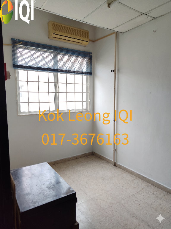 Freehold 2-Storey House @ SS5C Kelana Jaya (Spacious 22'x75' Land Area) image