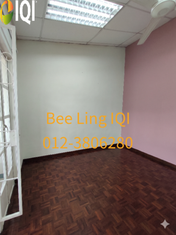 Freehold 2-Storey House @ SS5C Kelana Jaya (Spacious 22'x75' Land Area) photo