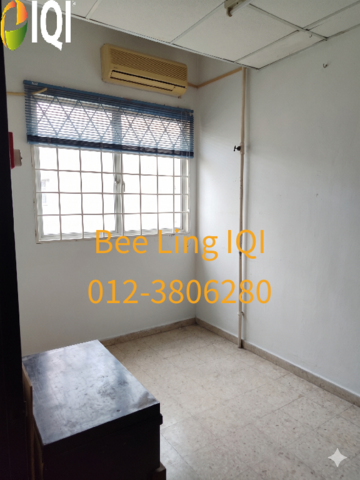 Freehold 2-Storey House @ SS5C Kelana Jaya (Spacious 22'x75' Land Area) image