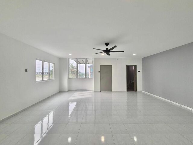 Taman Pulai Utama 2.5 Sty Corner Lot,Jalan Pulai,Skudai,Renovated image