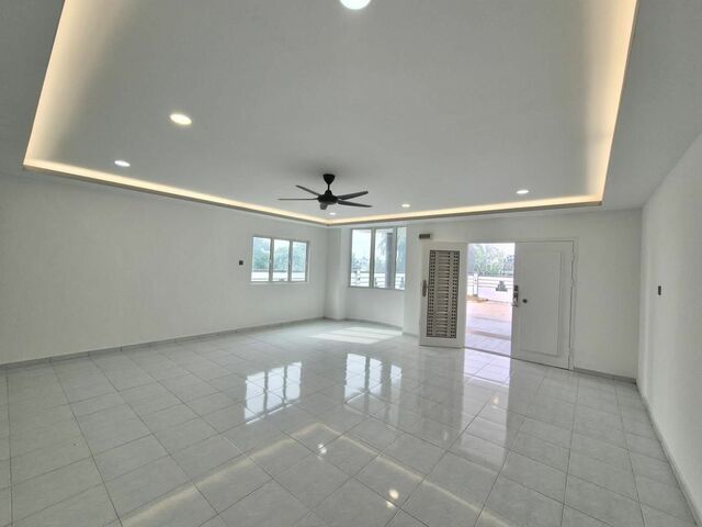 Taman Pulai Utama 2.5 Sty Corner Lot,Jalan Pulai,Skudai,Renovated image