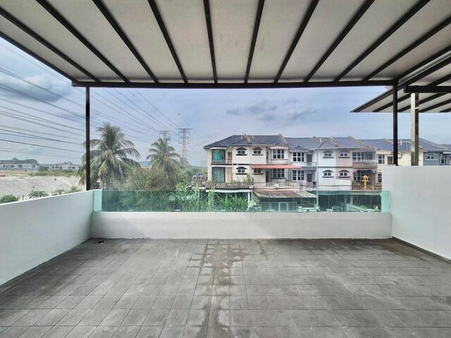 Taman Pulai Utama 2.5 Sty Corner Lot,Jalan Pulai,Skudai,Renovated image