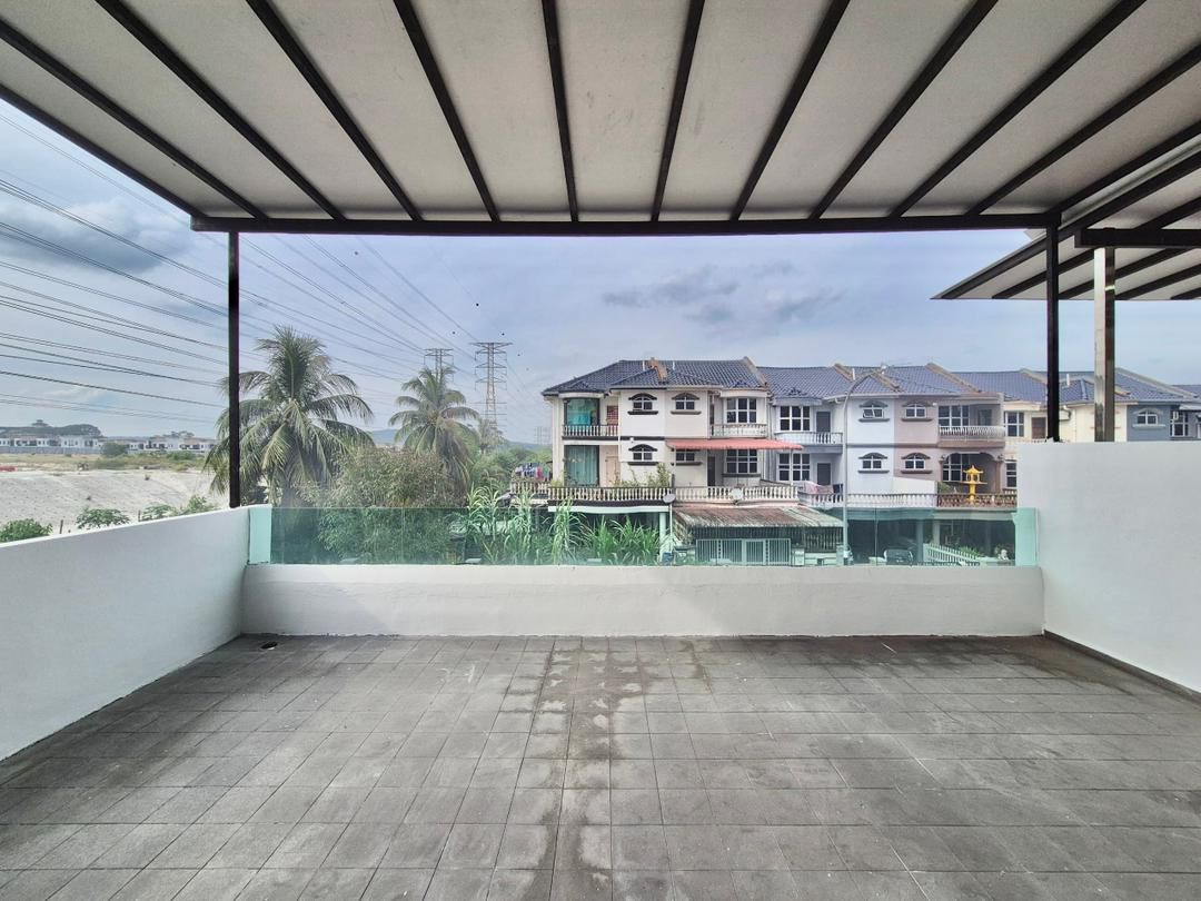 Taman Pulai Utama 2.5 Sty Corner Lot,Jalan Pulai,Skudai,Renovated image