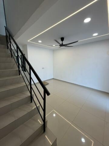 Taman Johor Jaya 2 Sty Low Cost,Jalan Seroja,Johor Bahru,Renovated,Full Loan