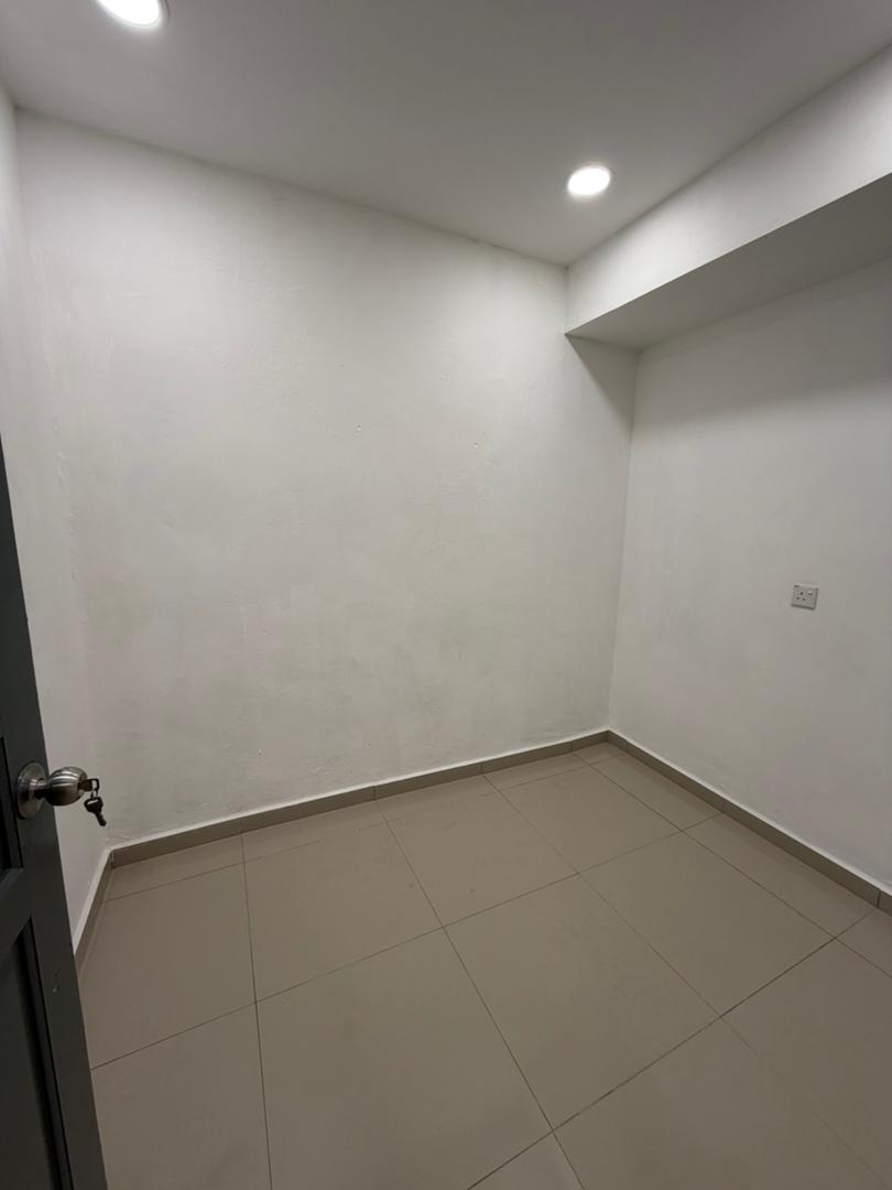 Taman Johor Jaya 2 Sty Low Cost,Jalan Seroja,Johor Bahru,Renovated,Full Loan image