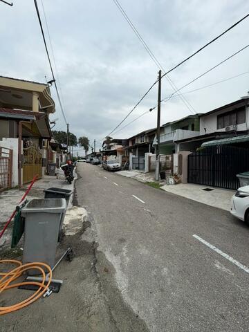 Taman Johor Jaya 2 Sty Low Cost,Jalan Seroja,Johor Bahru,Renovated,Full Loan image