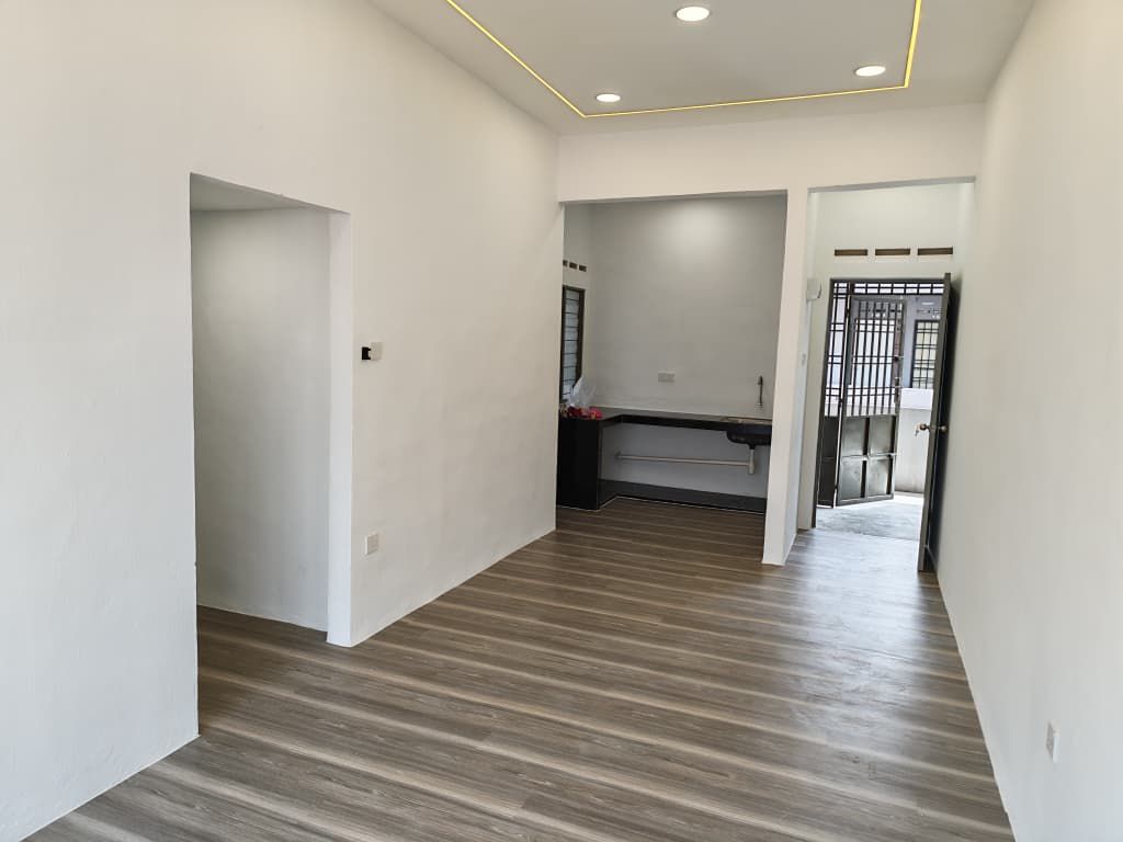 Pulai Utama Low Cost Flat,Jalan Pulai,Skudai,Renovated,Johor Bahru image
