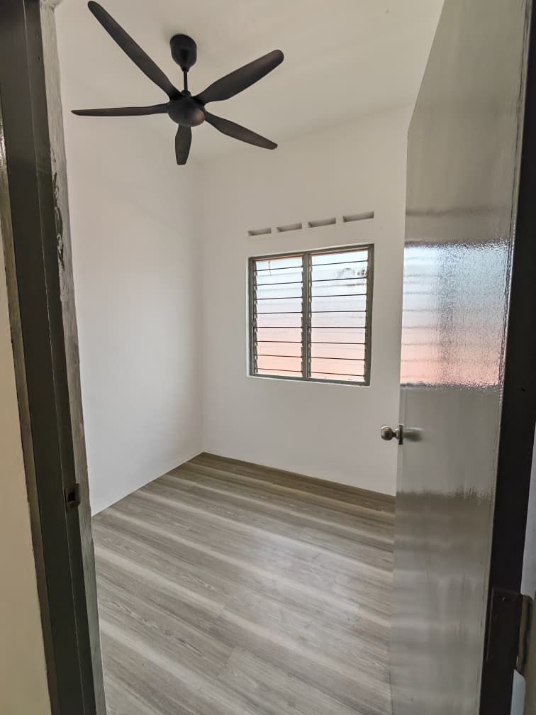 Pulai Utama Low Cost Flat,Jalan Pulai,Skudai,Renovated,Johor Bahru image
