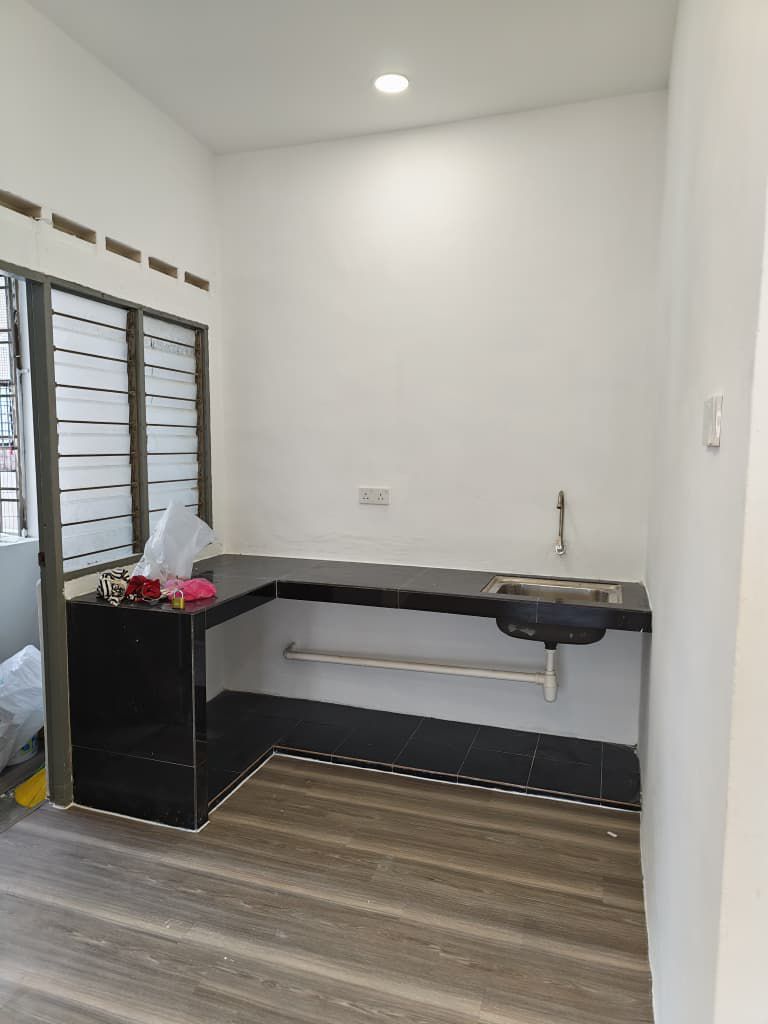Pulai Utama Low Cost Flat,Jalan Pulai,Skudai,Renovated,Johor Bahru image
