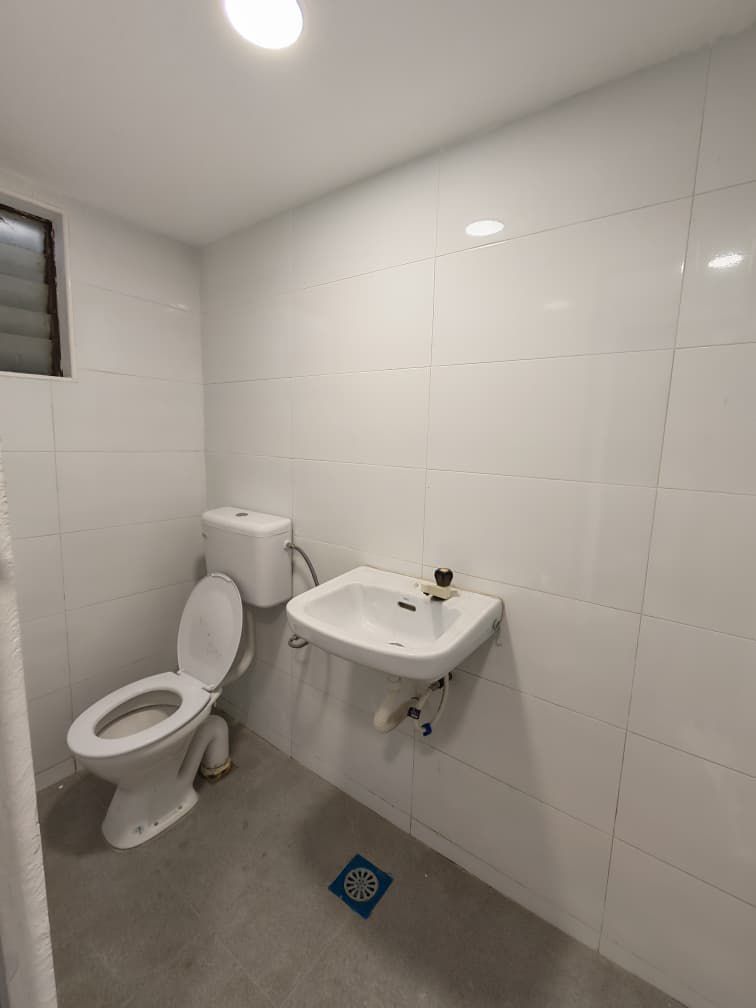 Pulai Utama Low Cost Flat,Jalan Pulai,Skudai,Renovated,Johor Bahru image