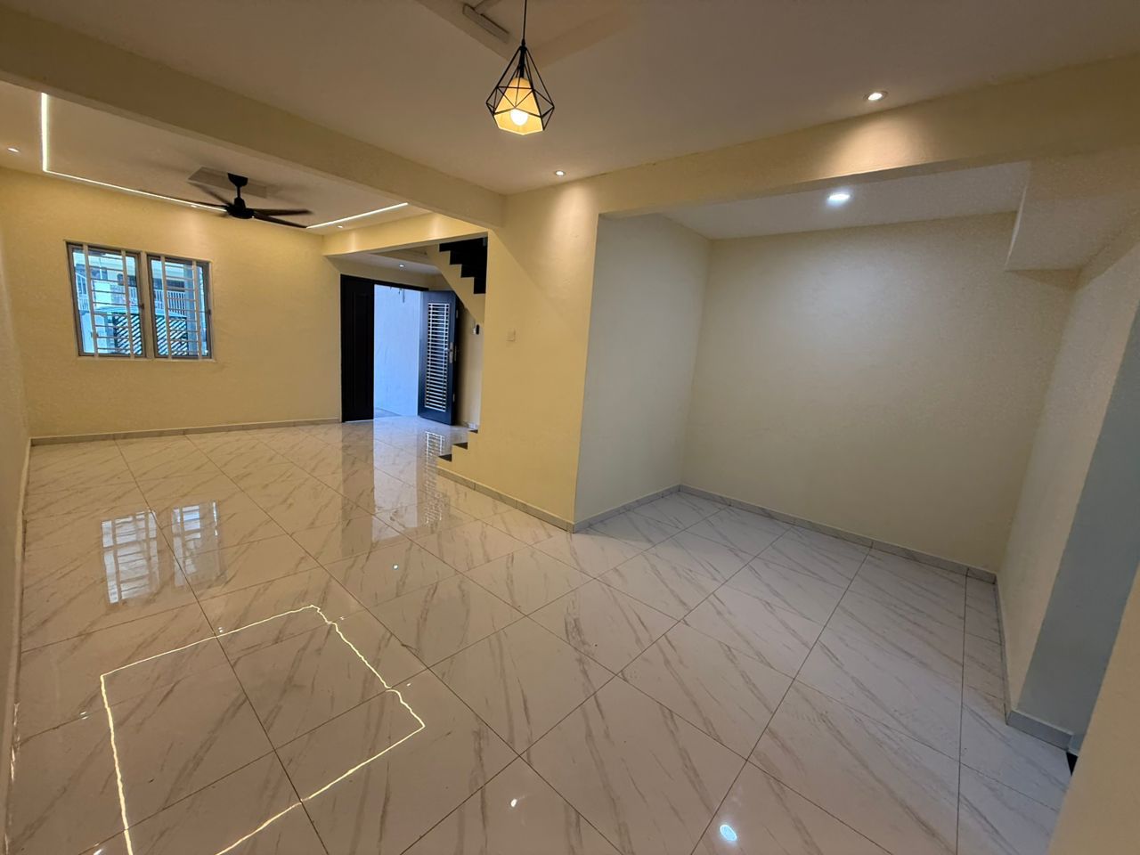 Taman Sri Muhibbah 2 Sty Terrace,Jalan Bunga Kertas,Kulai,Renovated image