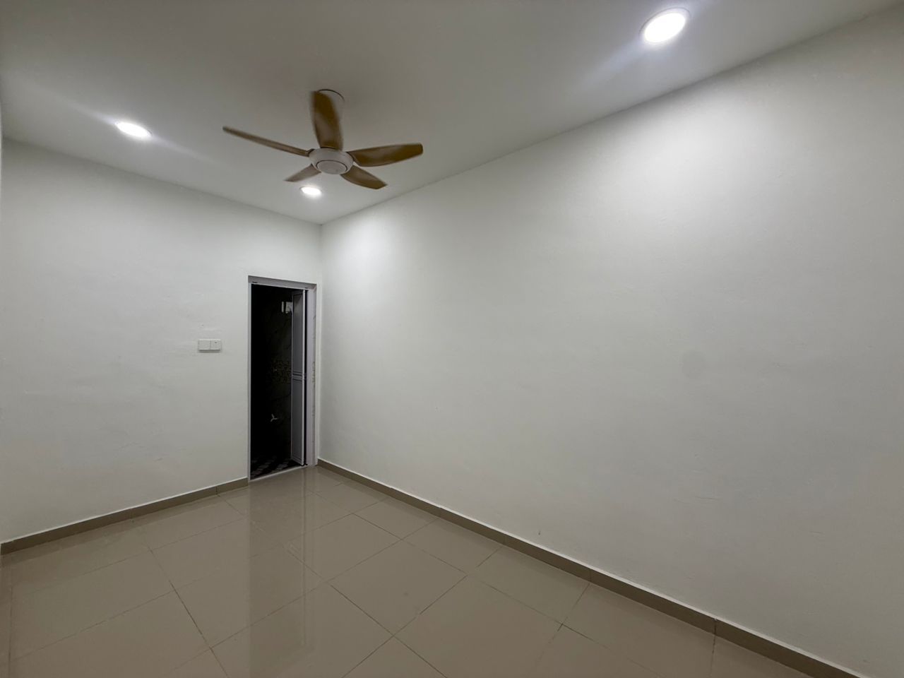 Taman Puteri Wangsa 1 Sty Terrace,Jalan Badik,Ulu Tiram,Renovated,Unblock View image