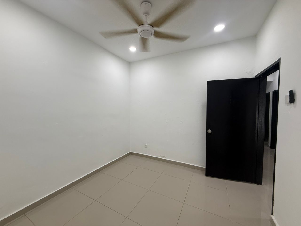 Taman Puteri Wangsa 1 Sty Terrace,Jalan Badik,Ulu Tiram,Renovated,Unblock View image