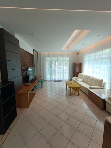 COUNTRY HEIGHT KIANSOM BUNGALOW image
