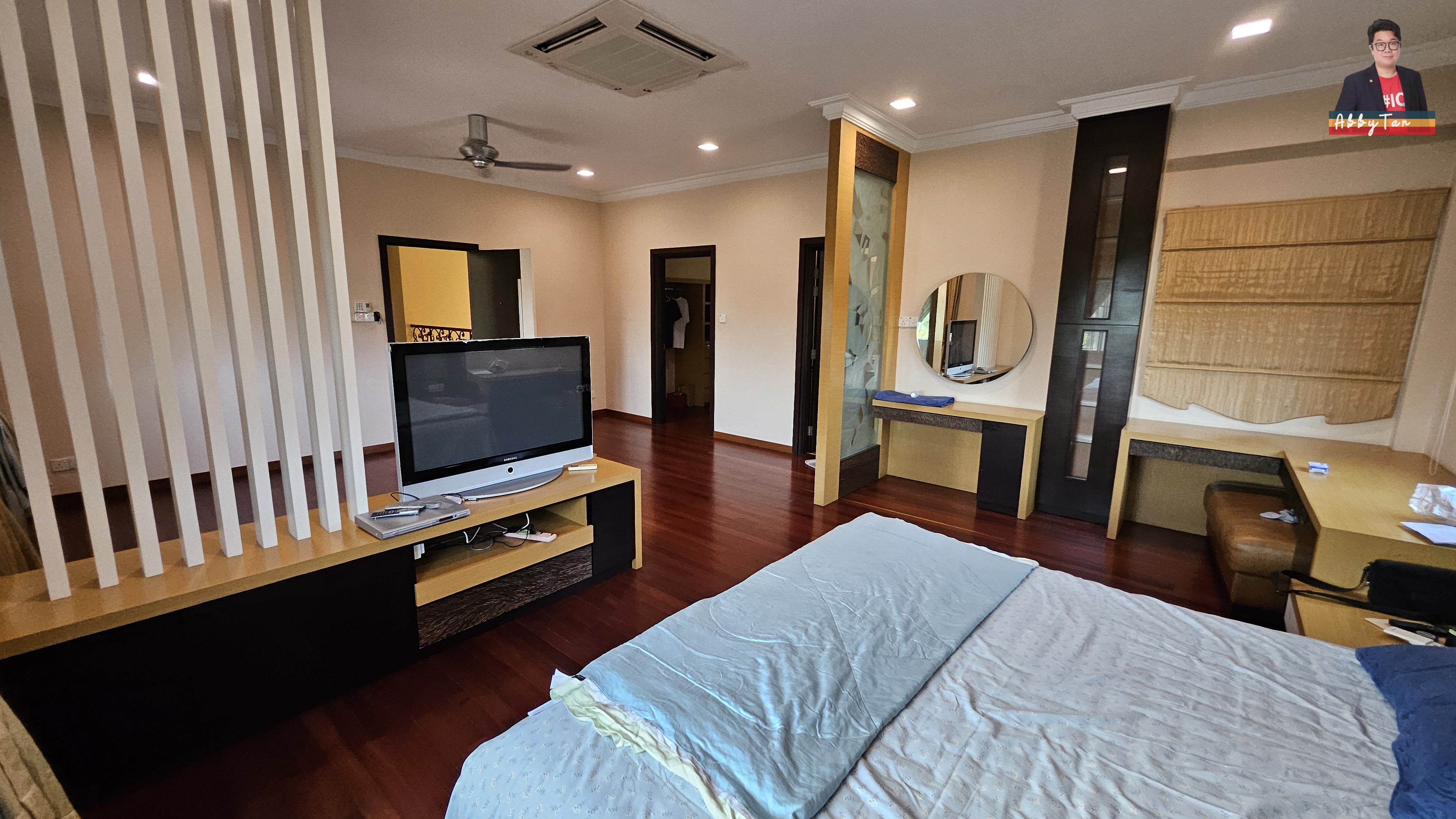WOW! Huge Prestige Bungalow For Rent in Kolombong | 18,038 sqft Land image