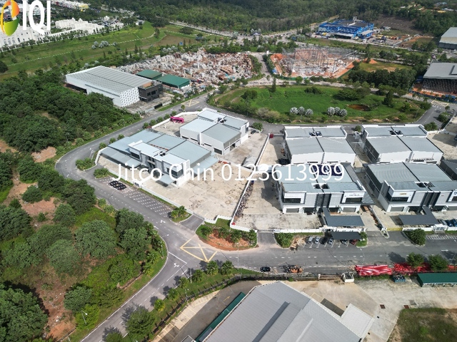 23ksf SENDAYAN TECHVALLEY Seremban freehold semi d factory sales/rent image