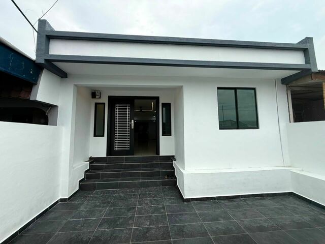 Taman Sri Skudai 1 Sty Low Cost,Jalan Emas,Skudai,Renovated,Extend image