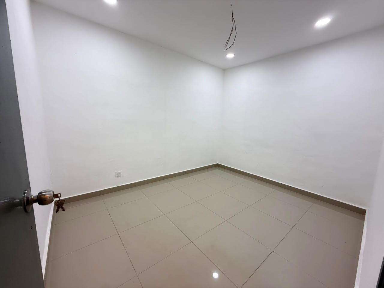 Taman Sri Skudai 1 Sty Low Cost,Jalan Emas,Skudai,Renovated,Extend image