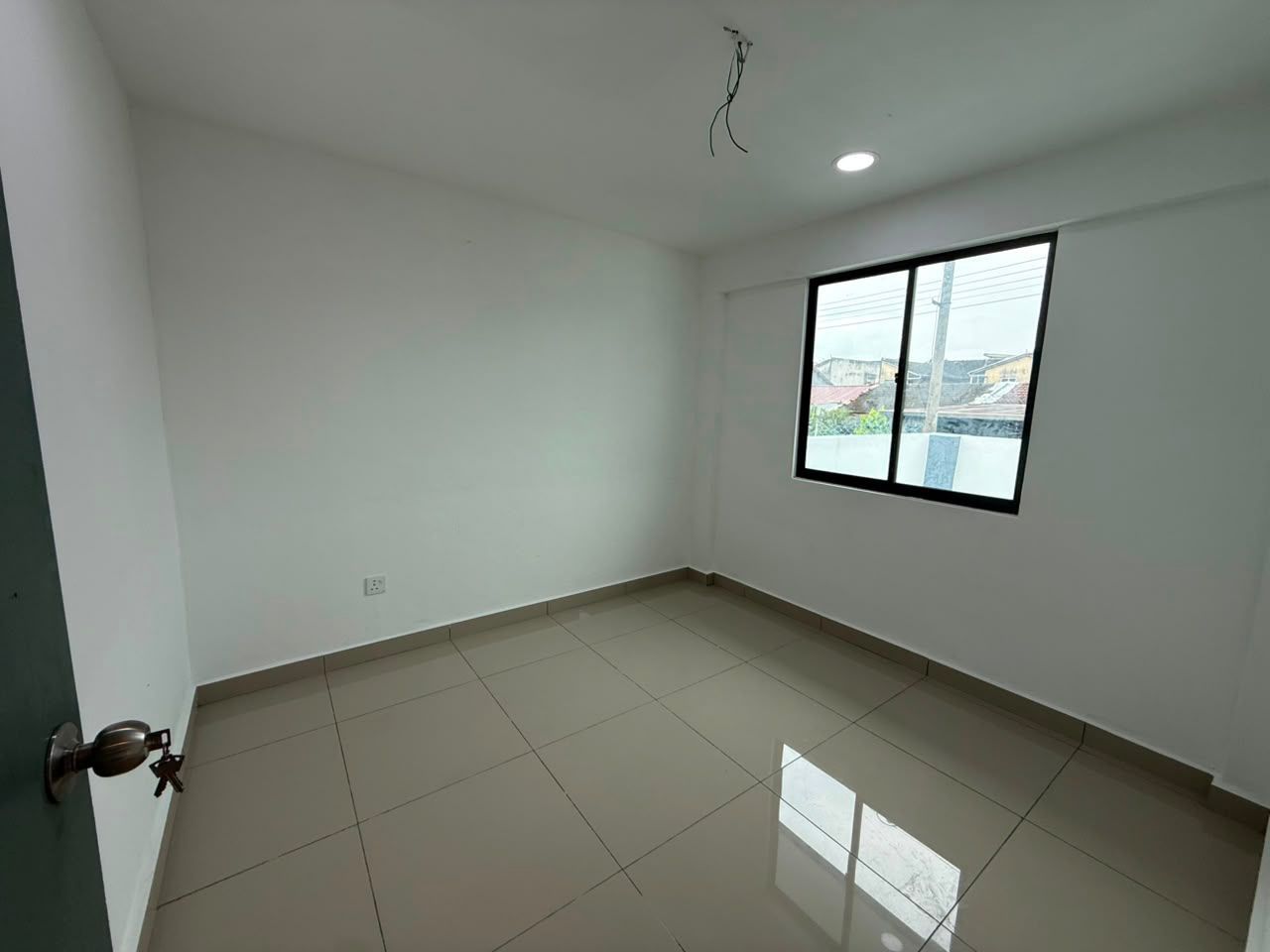 Taman Sri Skudai 1 Sty Low Cost,Jalan Emas,Skudai,Renovated,Extend image