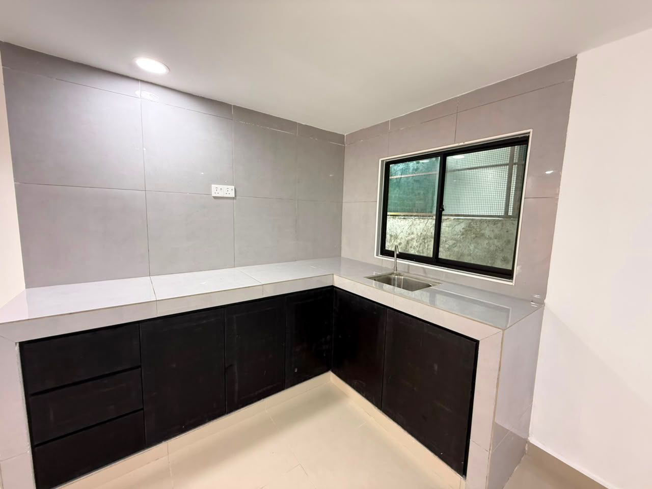 Taman Sri Skudai 1 Sty Low Cost,Jalan Emas,Skudai,Renovated,Extend image