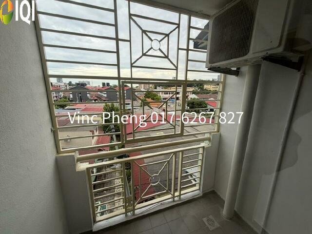 VALUE RENT Apartment with Lift @ Bandar Hilir Melaka image